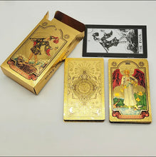 Carica l&#39;immagine nel visualizzatore di Gallery, Tarocchi del Matto. Mazzo da collezione laminato in oro

